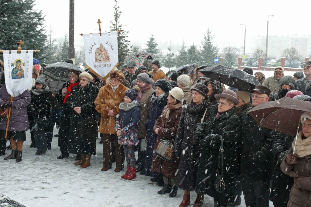 Otwarcie Bramy Miłosierdzia w parafii pw. Miłosierdzia Bożego w Kraśniku