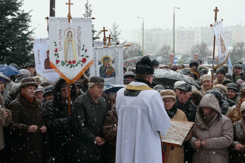 Otwarcie Bramy Miłosierdzia w parafii pw. Miłosierdzia Bożego w Kraśniku