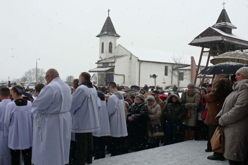 Otwarcie Bramy Miłosierdzia w parafii pw. Miłosierdzia Bożego w Kraśniku