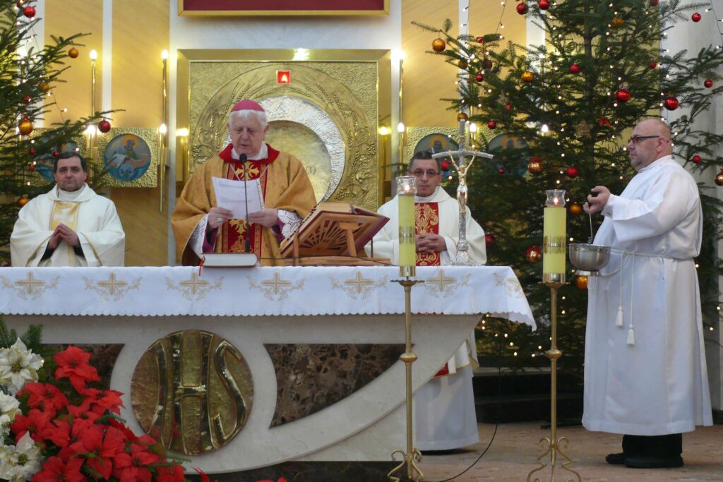 Otwarcie Bramy Miłosierdzia w parafii pw. Miłosierdzia Bożego w Kraśniku