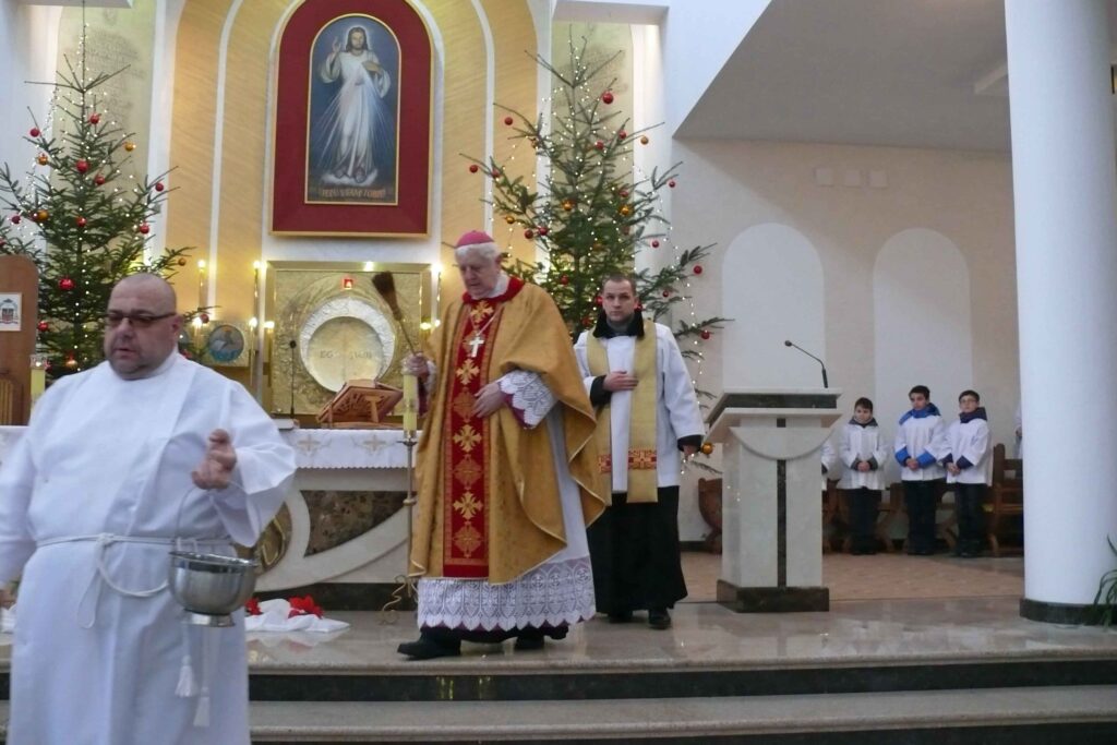Otwarcie Bramy Miłosierdzia w parafii pw. Miłosierdzia Bożego w Kraśniku