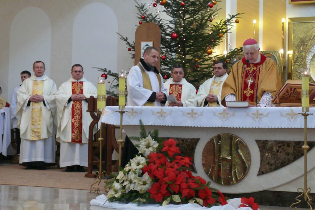 Otwarcie Bramy Miłosierdzia w parafii pw. Miłosierdzia Bożego w Kraśniku