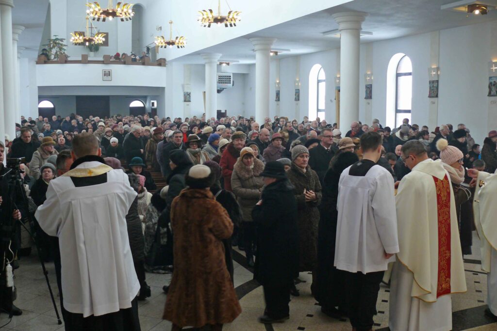 Otwarcie Bramy Miłosierdzia w parafii pw. Miłosierdzia Bożego w Kraśniku