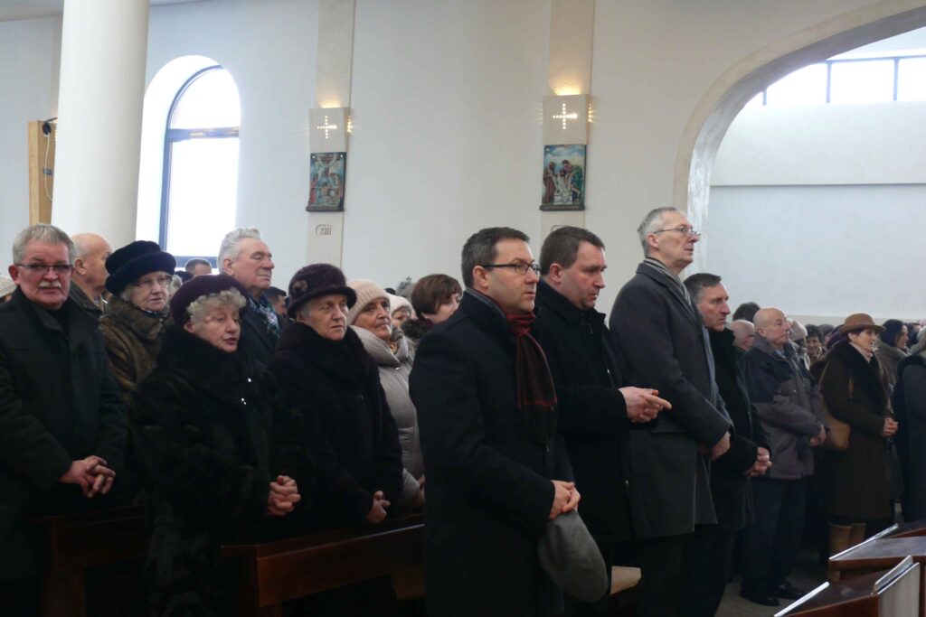 Otwarcie Bramy Miłosierdzia w parafii pw. Miłosierdzia Bożego w Kraśniku