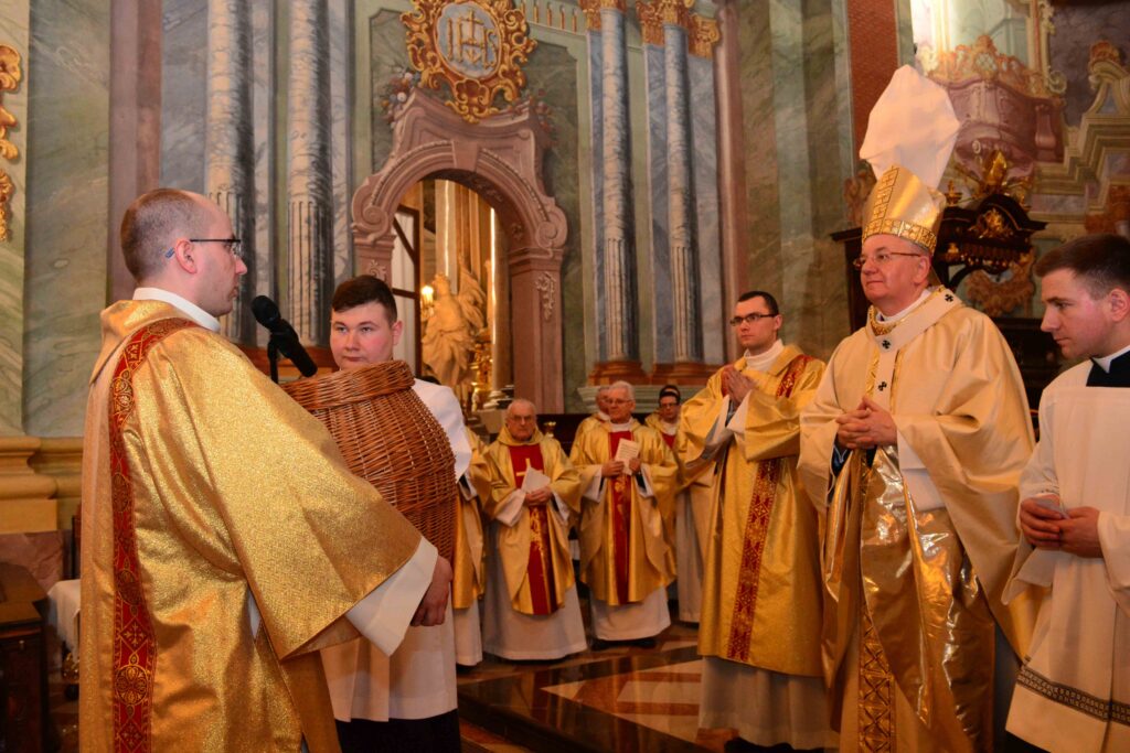Msza Krzyżma i odnowienie przyrzeczeń kapłańskich w Archikatedrze Lubelskiej