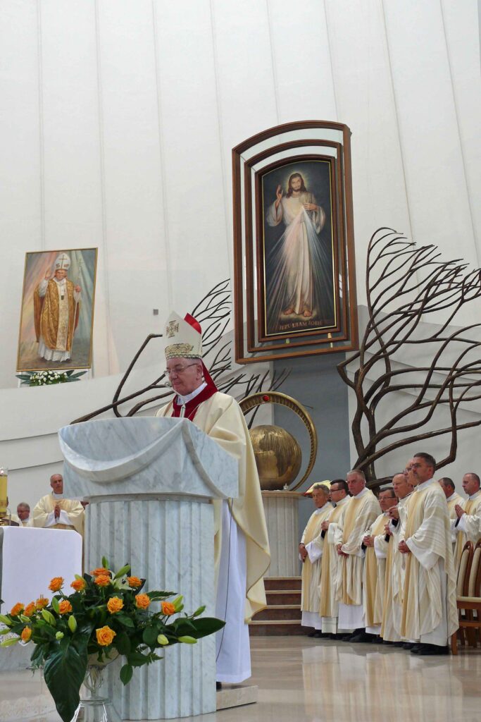 Zawierzenie archidiecezji lubelskiej Bożemu Miłosierdziu - Łagiewniki 2016