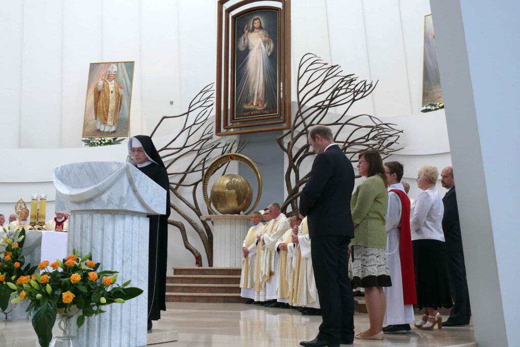 Zawierzenie archidiecezji lubelskiej Bożemu Miłosierdziu - Łagiewniki 2016