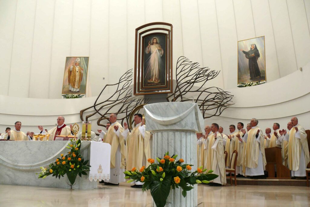Zawierzenie archidiecezji lubelskiej Bożemu Miłosierdziu - Łagiewniki 2016