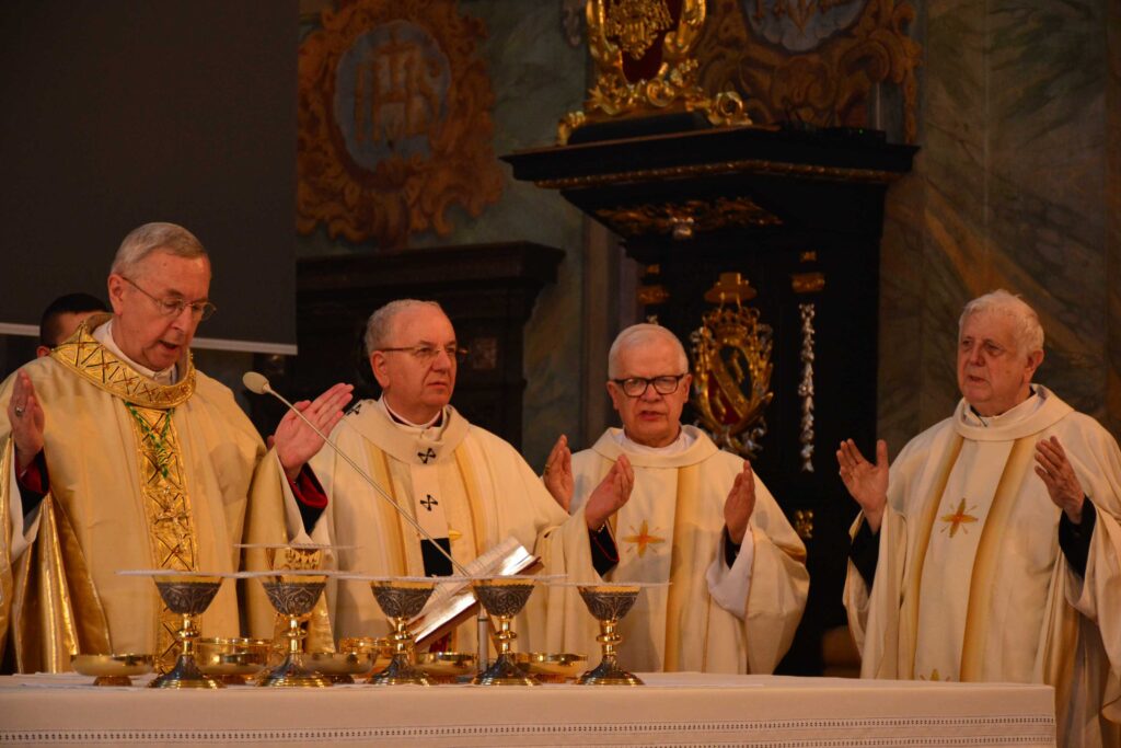 Uroczystości złotego jubileuszu biskupstwa abp. Bolesława Pylaka