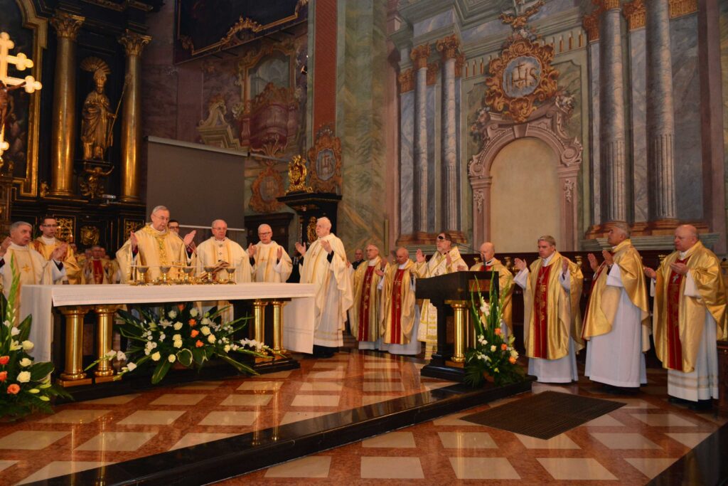 Uroczystości złotego jubileuszu biskupstwa abp. Bolesława Pylaka