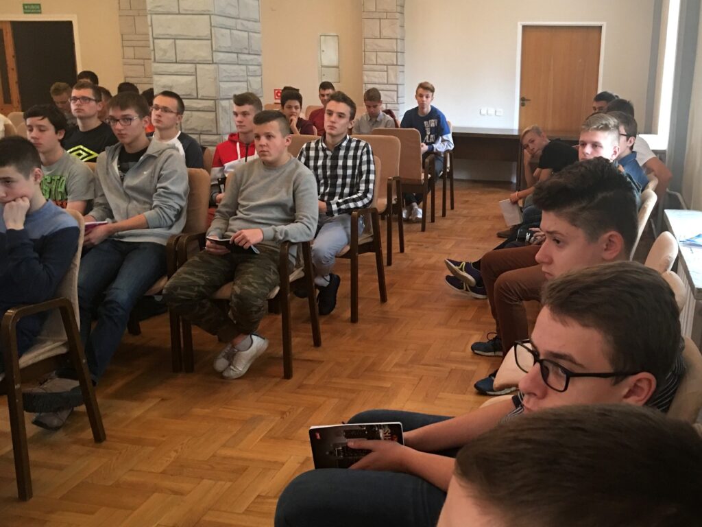 Rozpoczął się kurs dla ceremoniarzy i animatorów służby liturgicznej