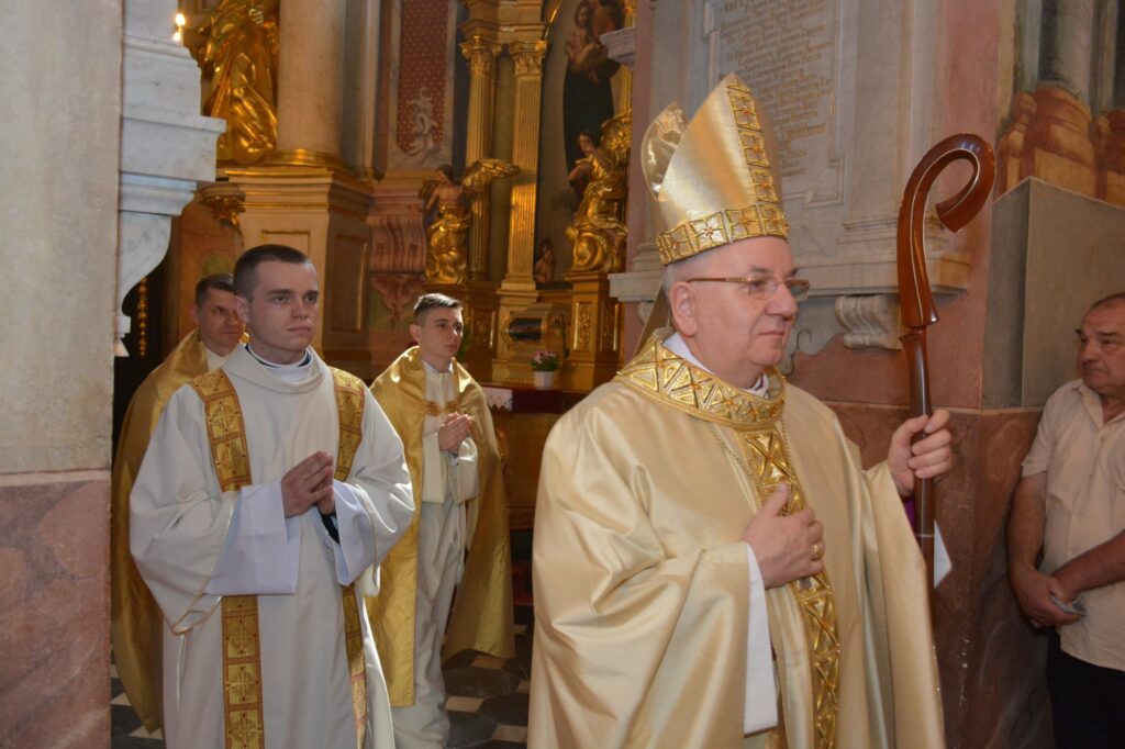 Dwunastu nowych kapłanów lubelskiej archidiecezji
