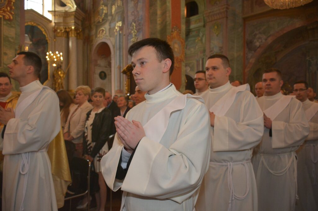 Dwunastu nowych kapłanów lubelskiej archidiecezji