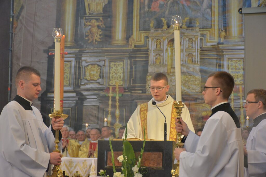 Dwunastu nowych kapłanów lubelskiej archidiecezji