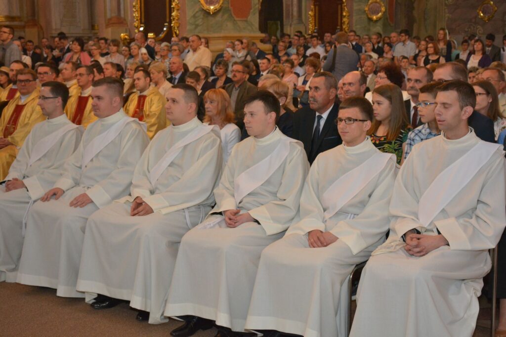 Dwunastu nowych kapłanów lubelskiej archidiecezji