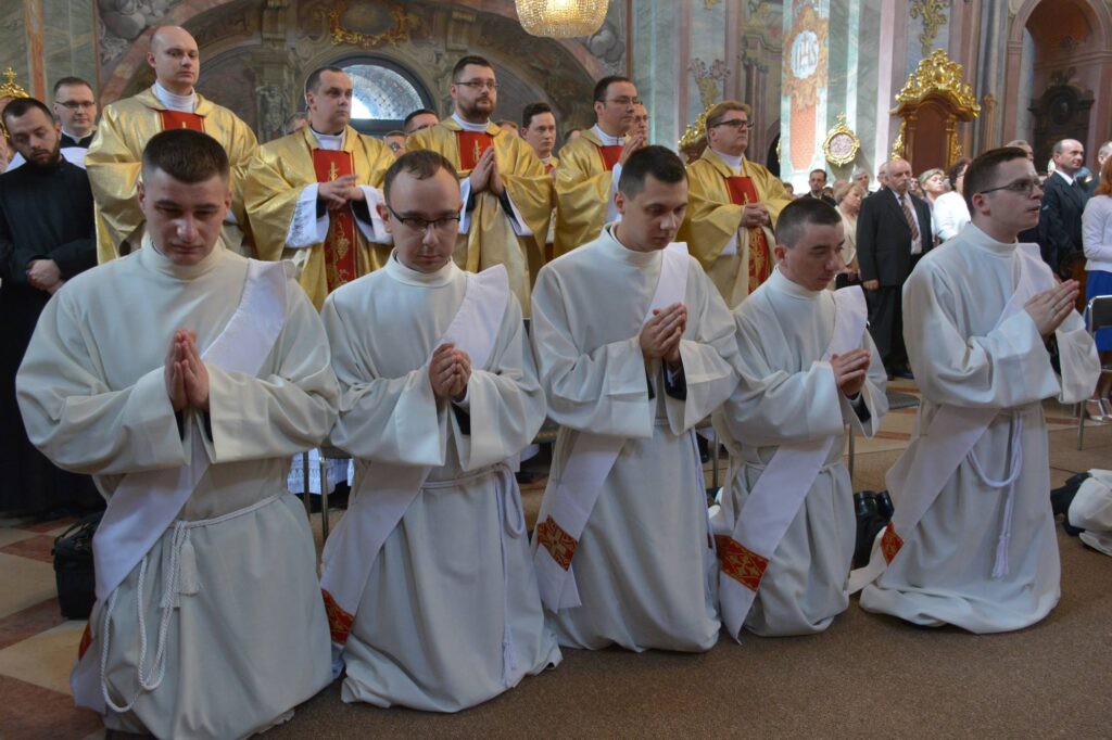 Dwunastu nowych kapłanów lubelskiej archidiecezji