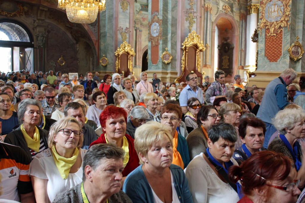 Niewidomi i słabowidzący pielgrzymi u MB Płaczącej - relacja