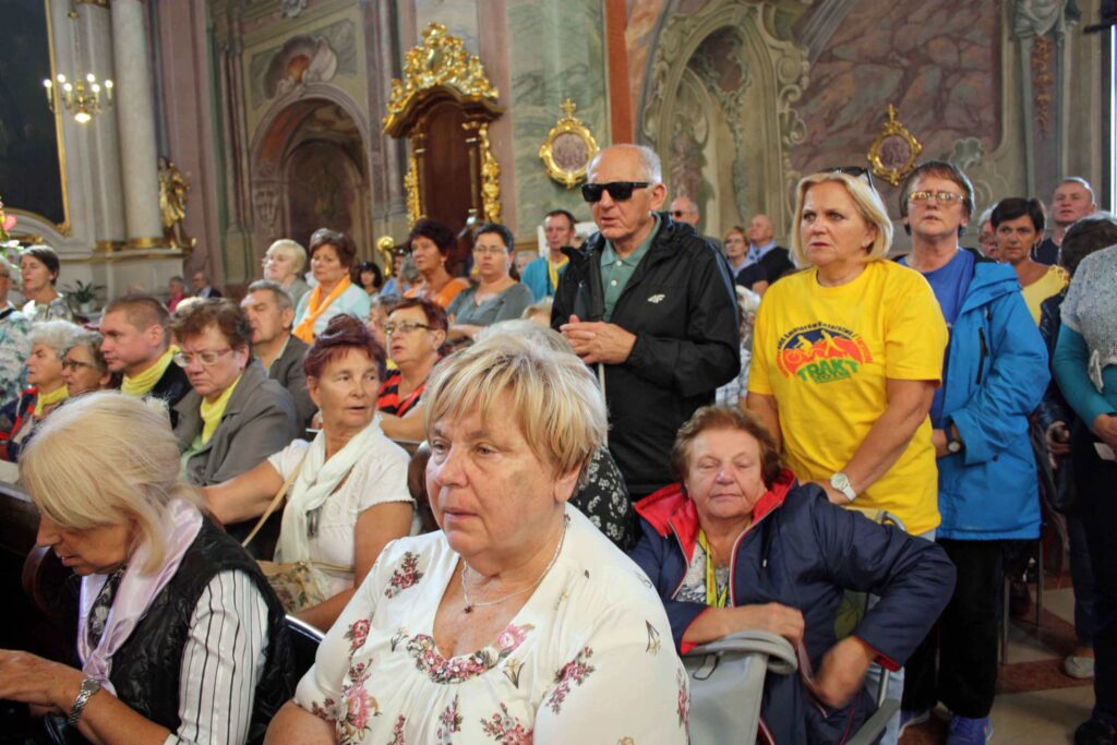 Niewidomi i słabowidzący pielgrzymi u MB Płaczącej - relacja