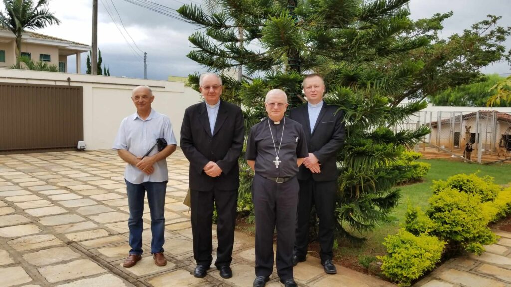 Abp Stanisław Budzik u misjonarzy w Brazylii