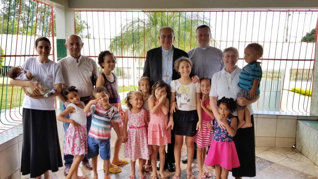 Abp Stanisław Budzik u misjonarzy w Brazylii