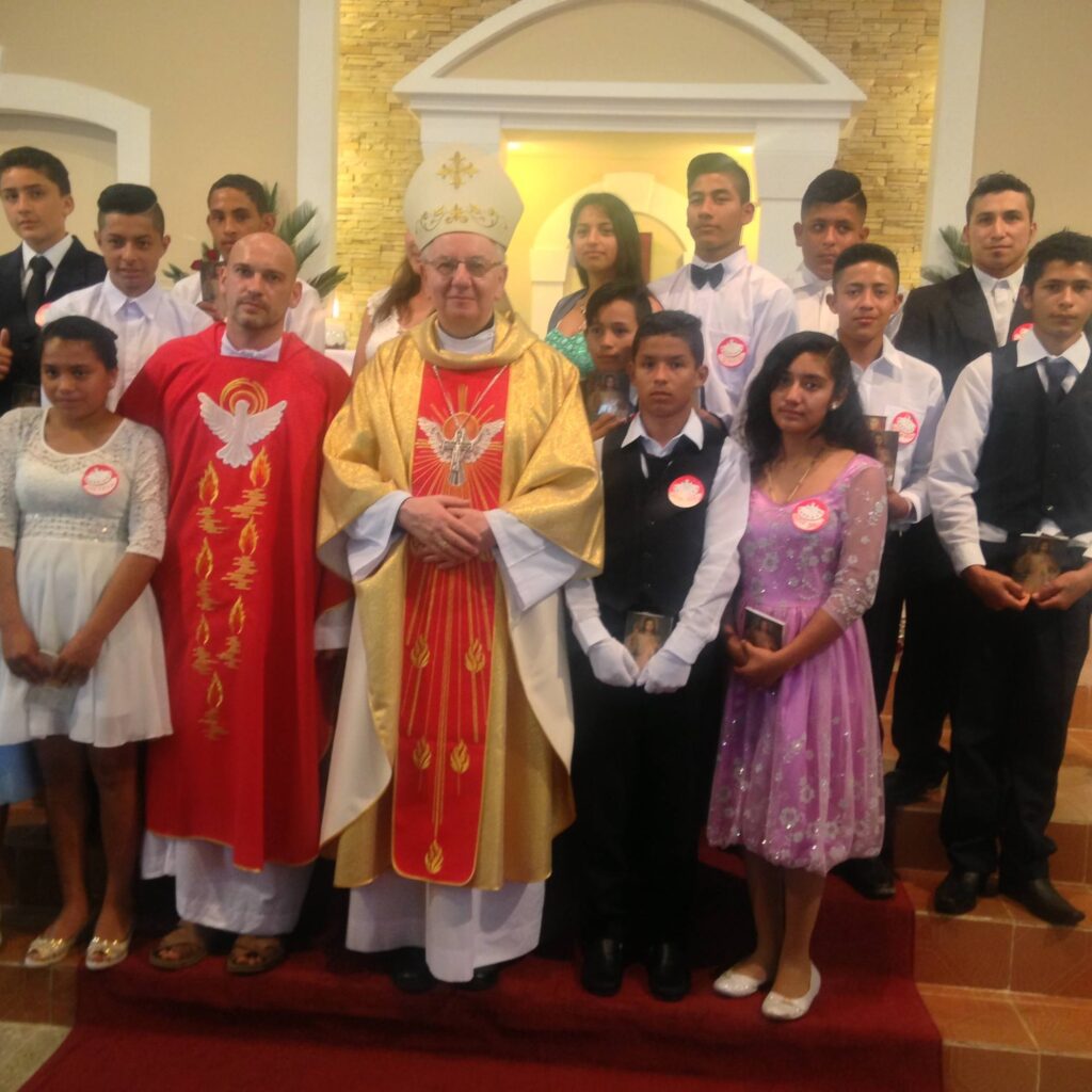 Abp Stanisław Budzik u misjonarzy w Ekwadorze