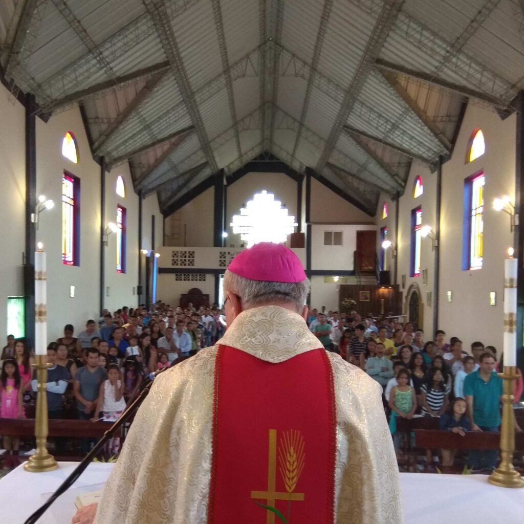 Abp Stanisław Budzik u misjonarzy w Ekwadorze