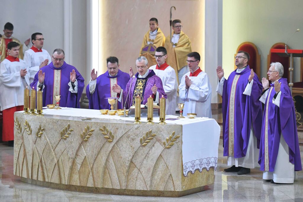 Mistrzowie Liturgicznej Służby Ołtarza w halowej piłce nożnej - Lublin 2019 [FOTO]