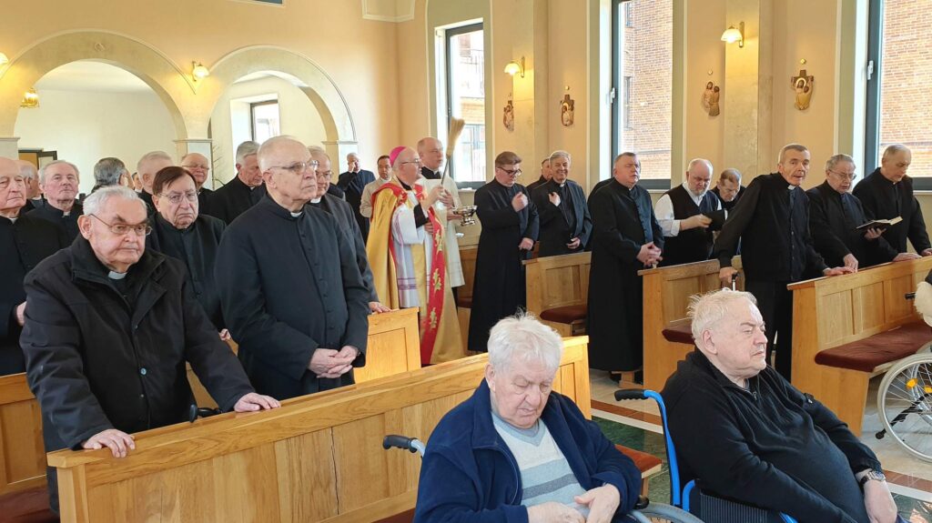 Nowa kaplica domu księży zaczęła służyć mieszkańcom