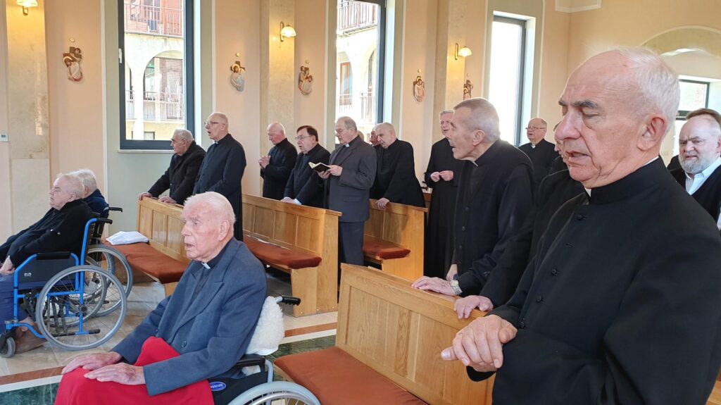Nowa kaplica domu księży zaczęła służyć mieszkańcom