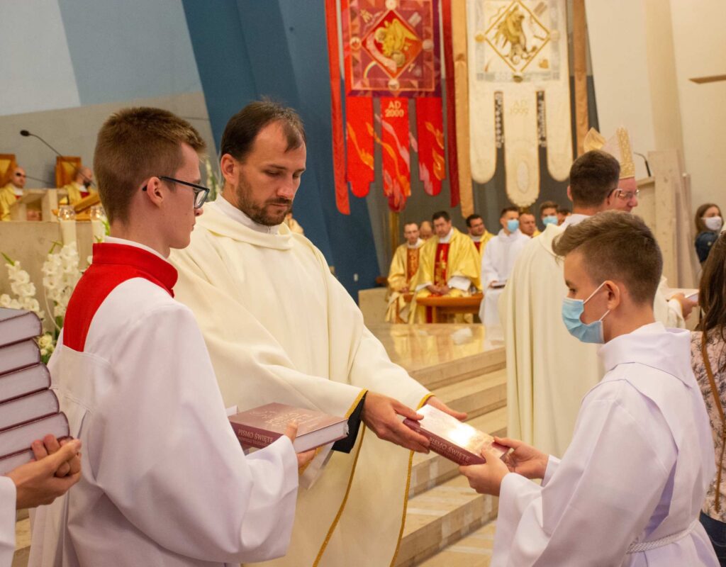 Błogosławieństwo nowych lektorów z archidiecezji u św. Józefa w Lublinie