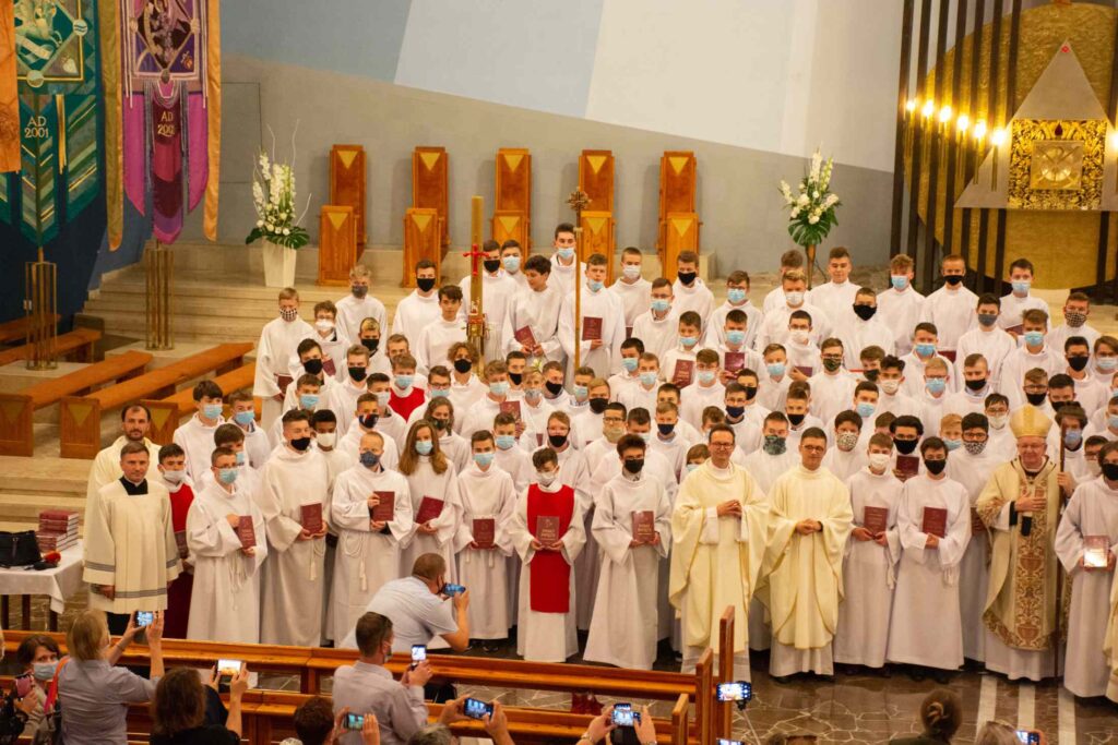 Błogosławieństwo nowych lektorów z archidiecezji u św. Józefa w Lublinie