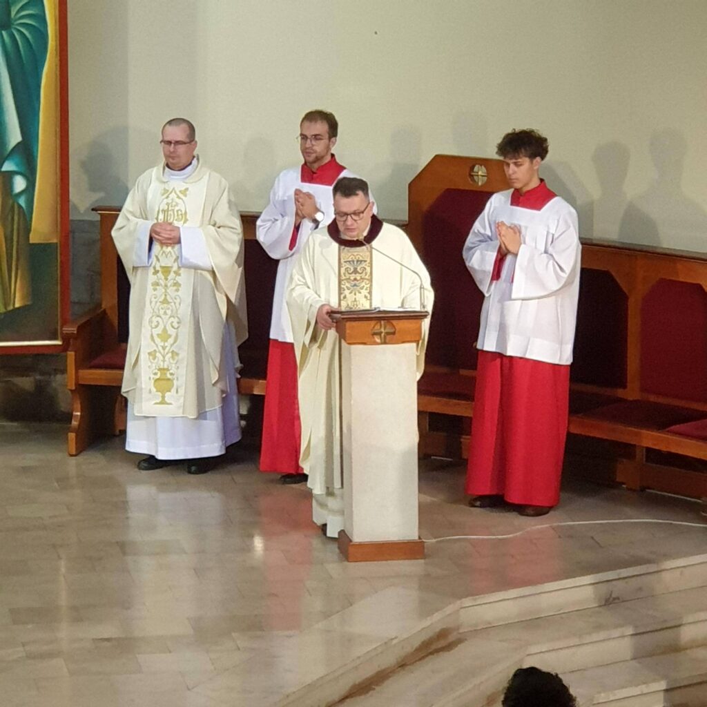 Rozpoczęła się kolejna edycja kursu ceremoniarzy parafialnych